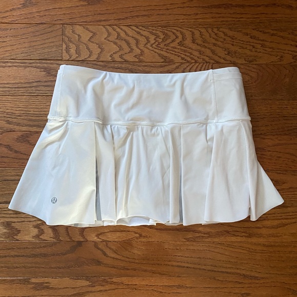 Lululemon Hit your Stride Skirt white RARE - Picture 7 of 10